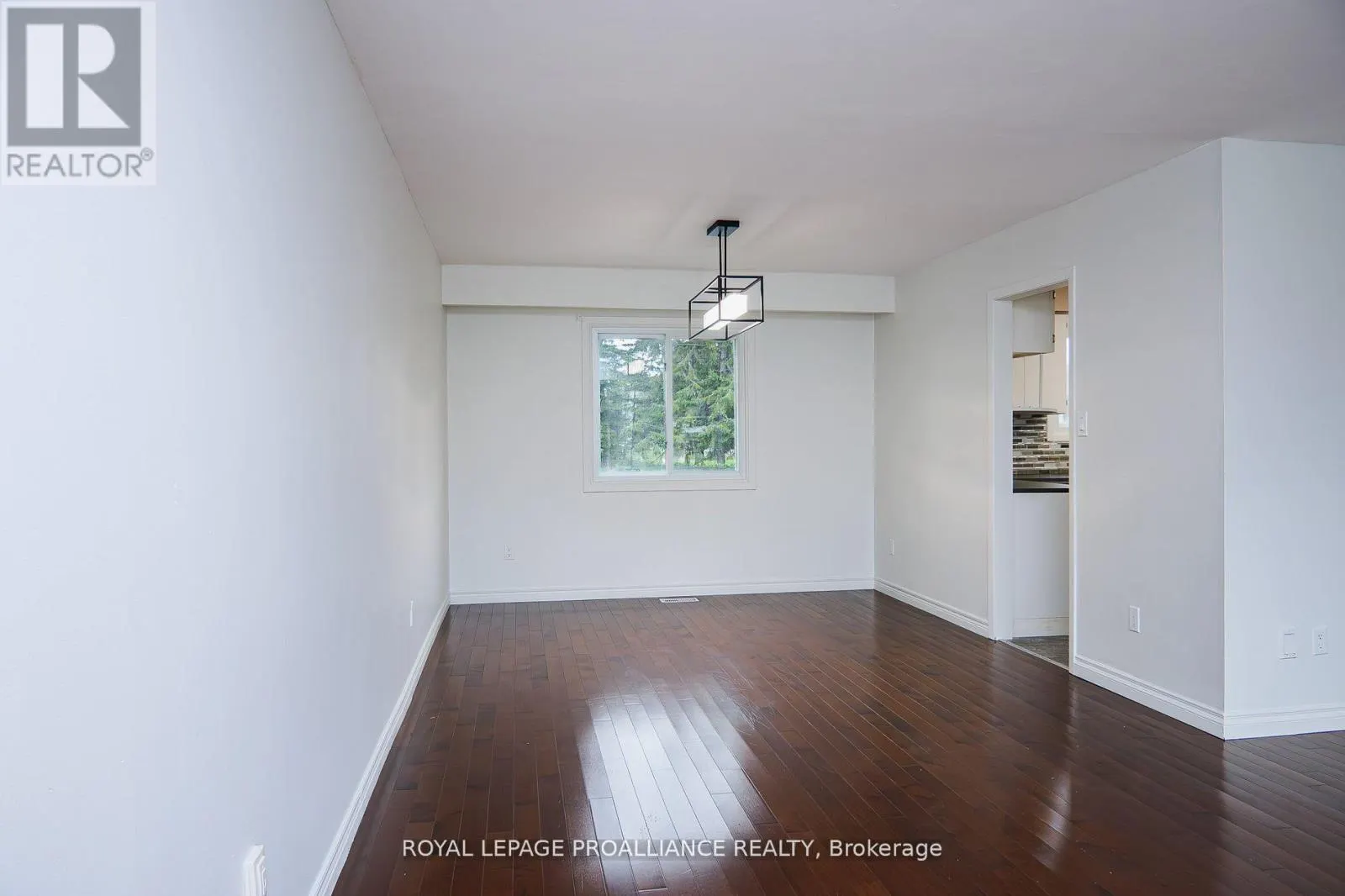 16 COUNTRY CLUB DRIVE