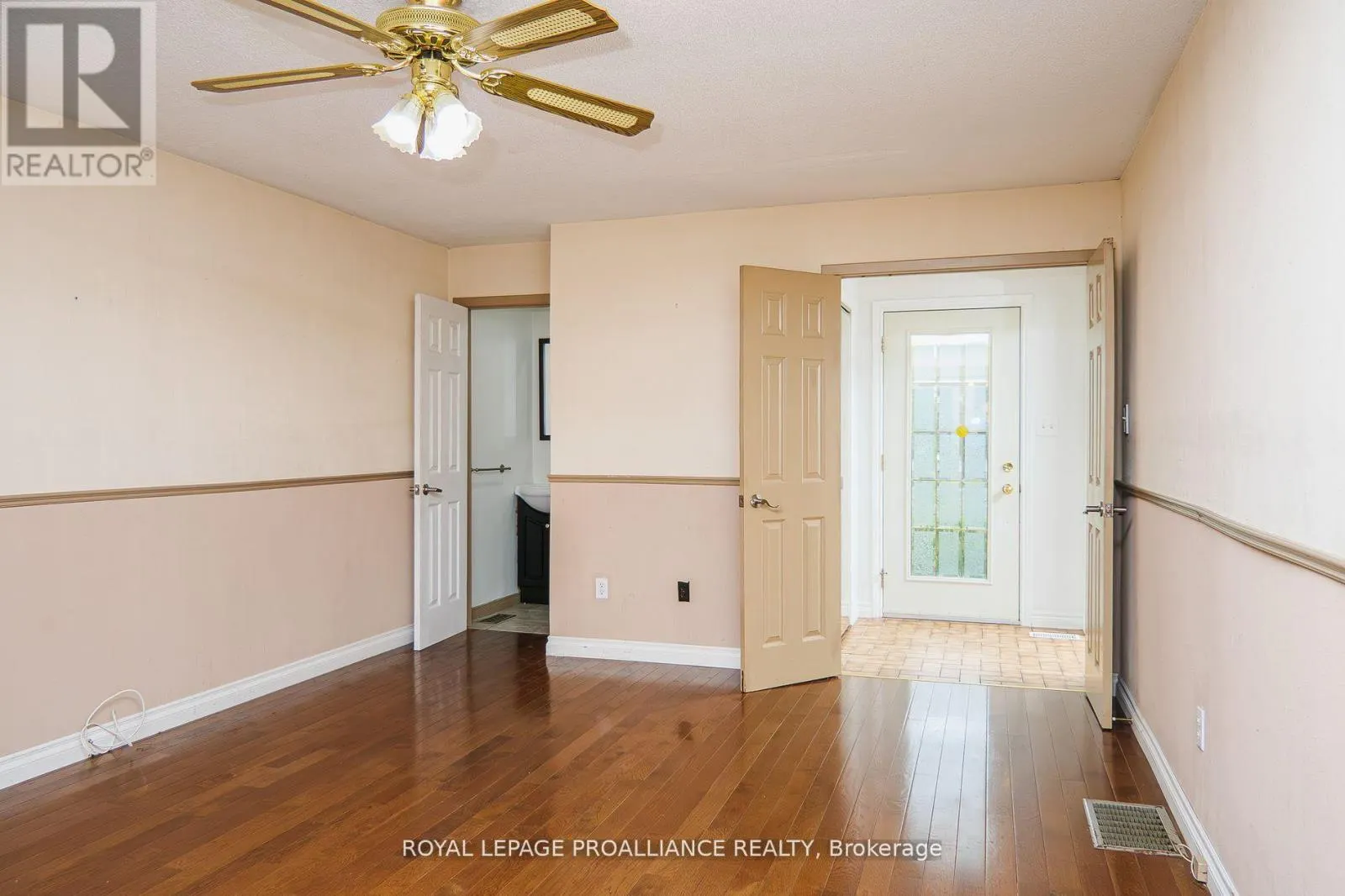 16 COUNTRY CLUB DRIVE