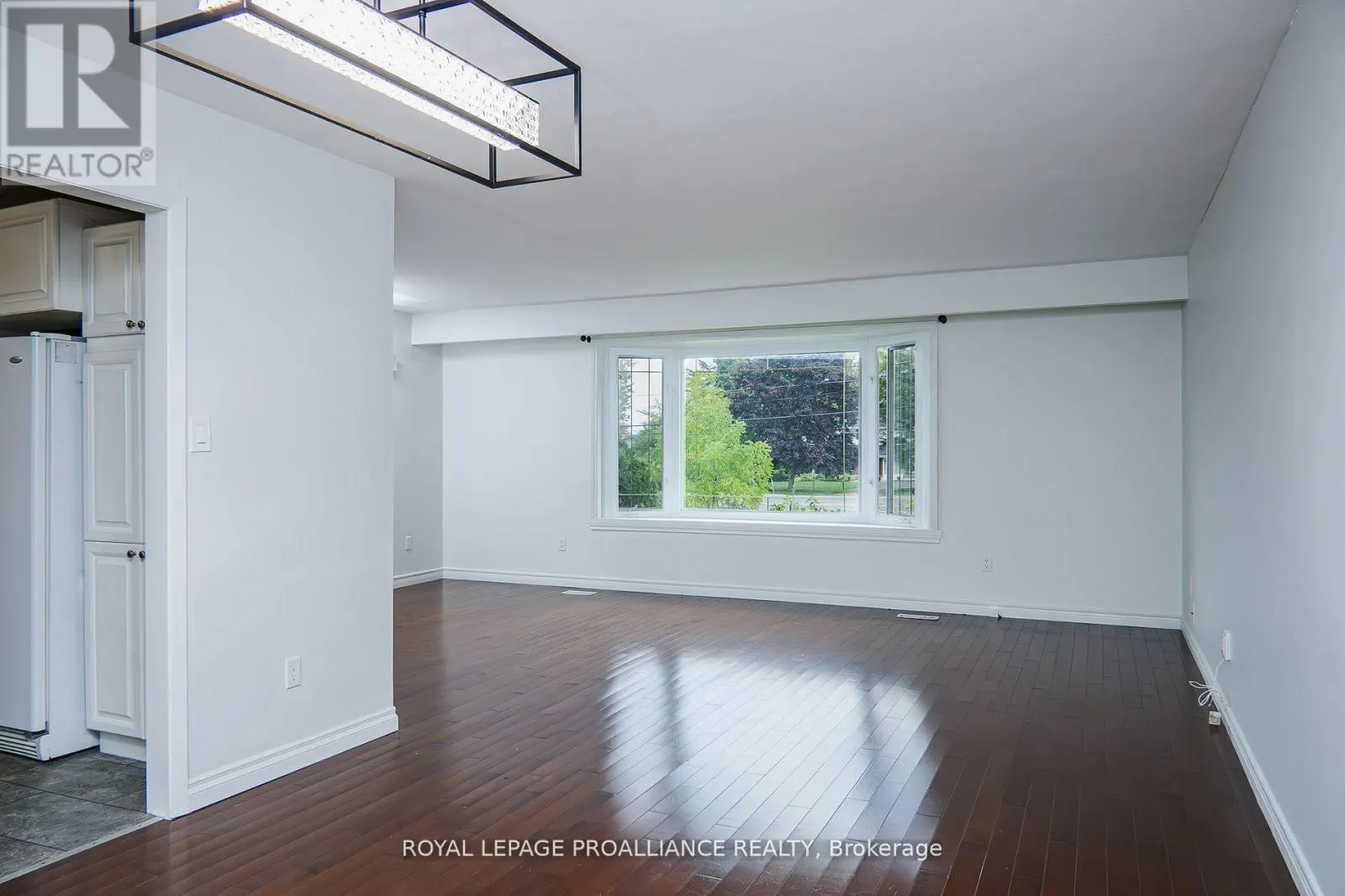 16 COUNTRY CLUB DRIVE