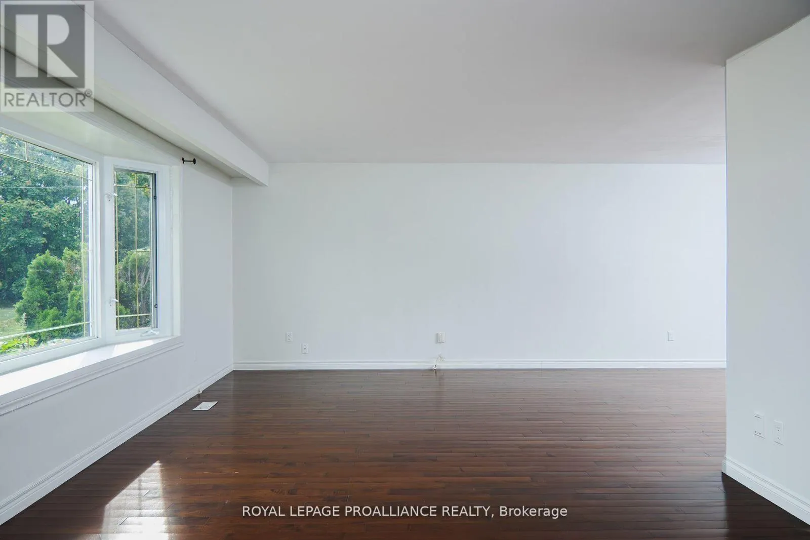 16 COUNTRY CLUB DRIVE