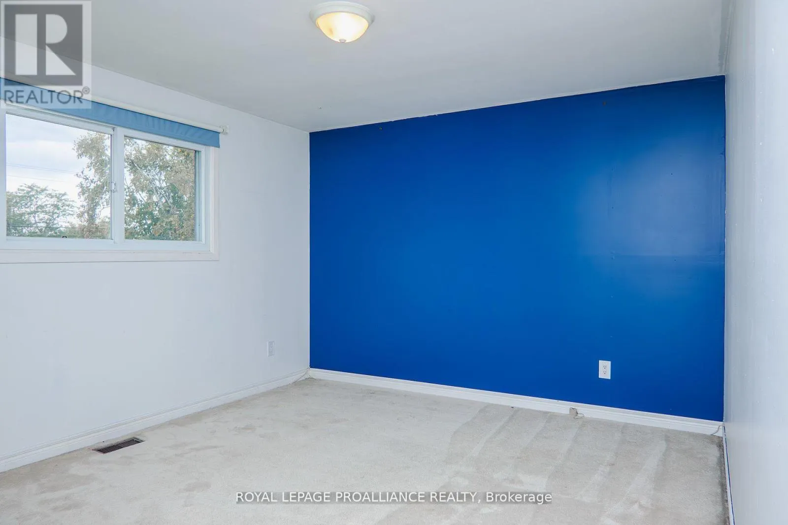 16 COUNTRY CLUB DRIVE