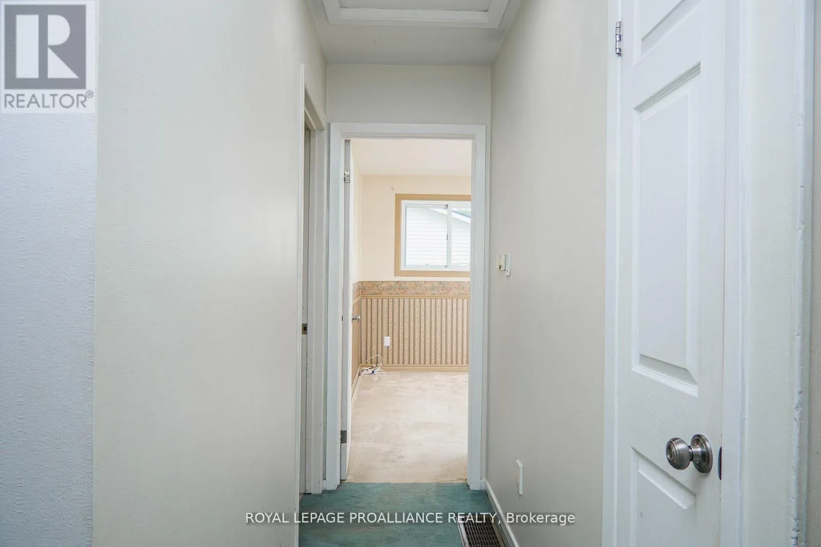 16 COUNTRY CLUB DRIVE