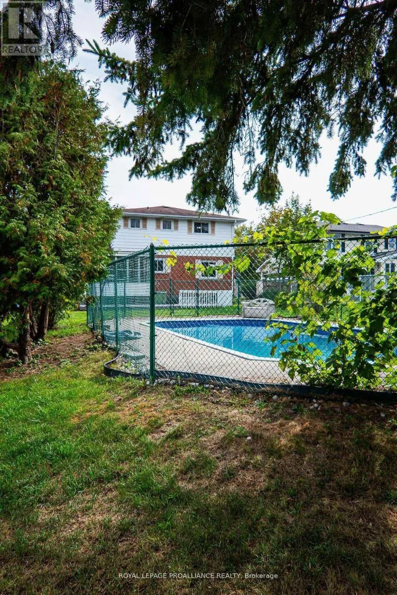 16 COUNTRY CLUB DRIVE