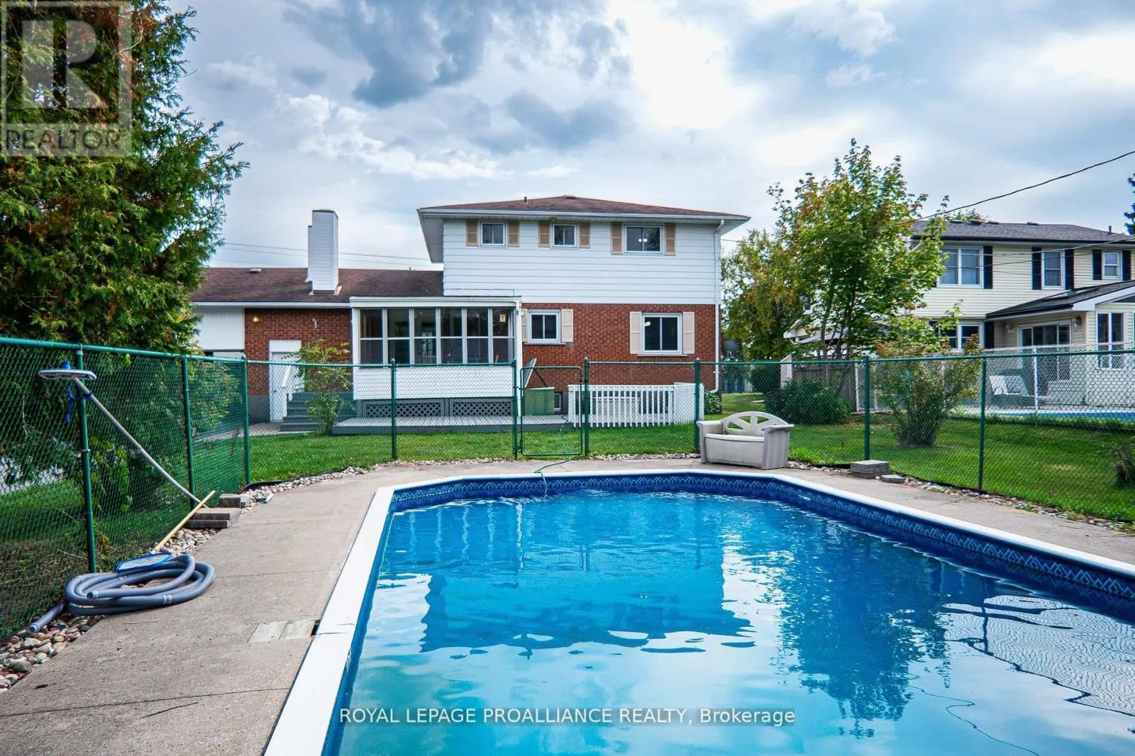 16 COUNTRY CLUB DRIVE