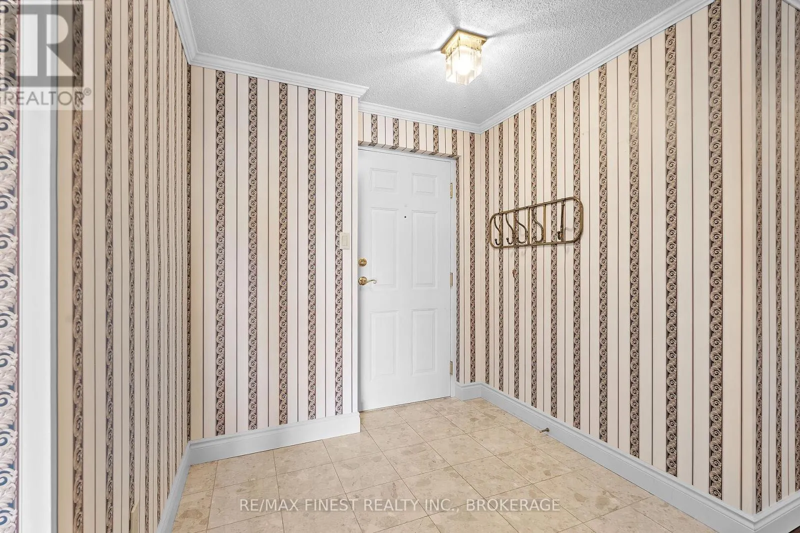 302 - 1000 KING STREET W, #302