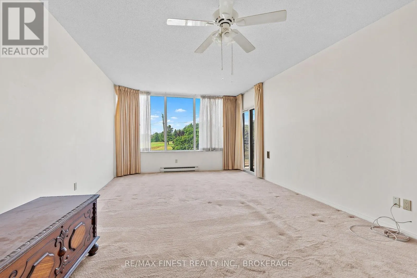 302 - 1000 KING STREET W, #302