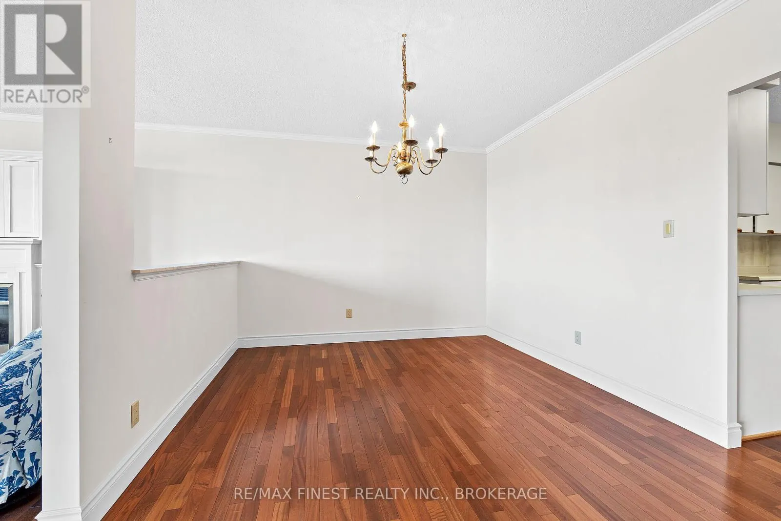 302 - 1000 KING STREET W, #302