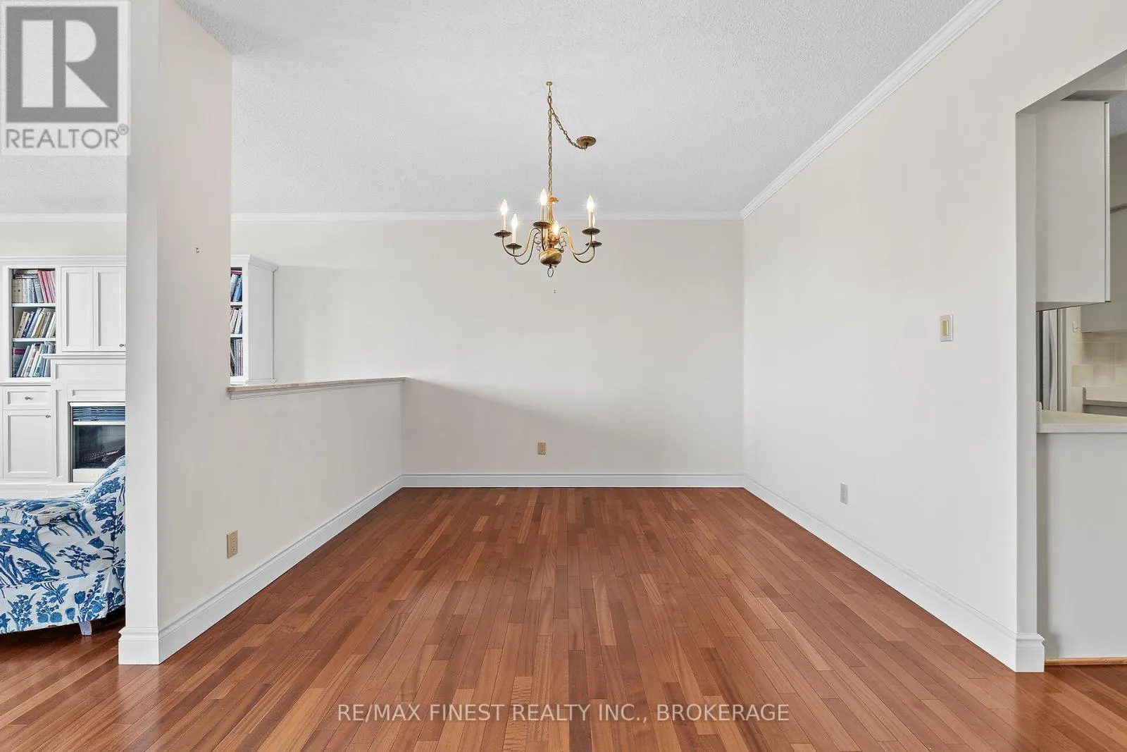 302 - 1000 KING STREET W, #302