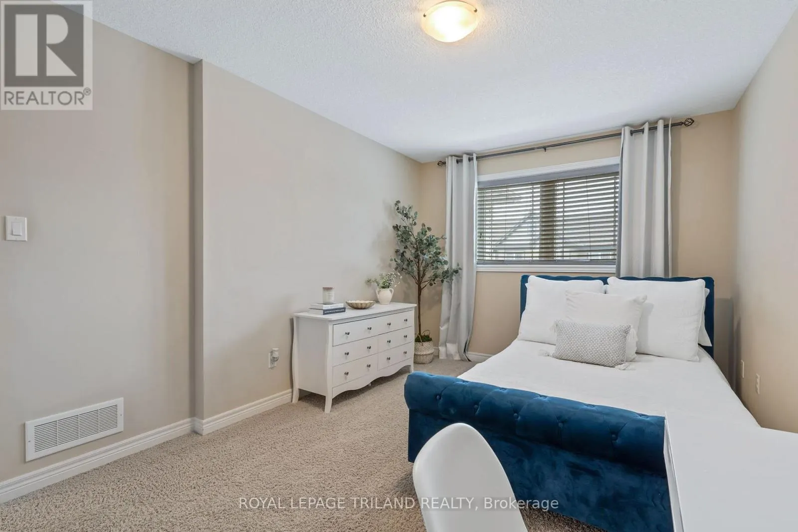 50 - 1220 RIVERBEND ROAD, #50