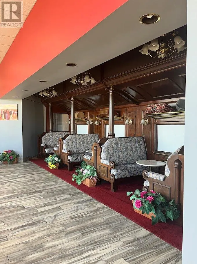 BALSAM ROOM - 1754 HIGHWAY 7