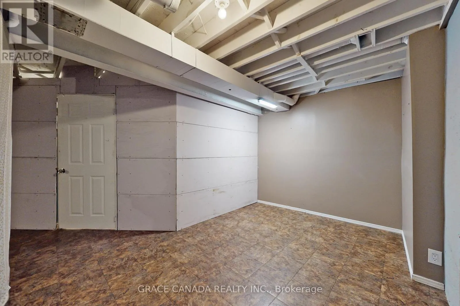 43 BANKFIELD CRESCENT