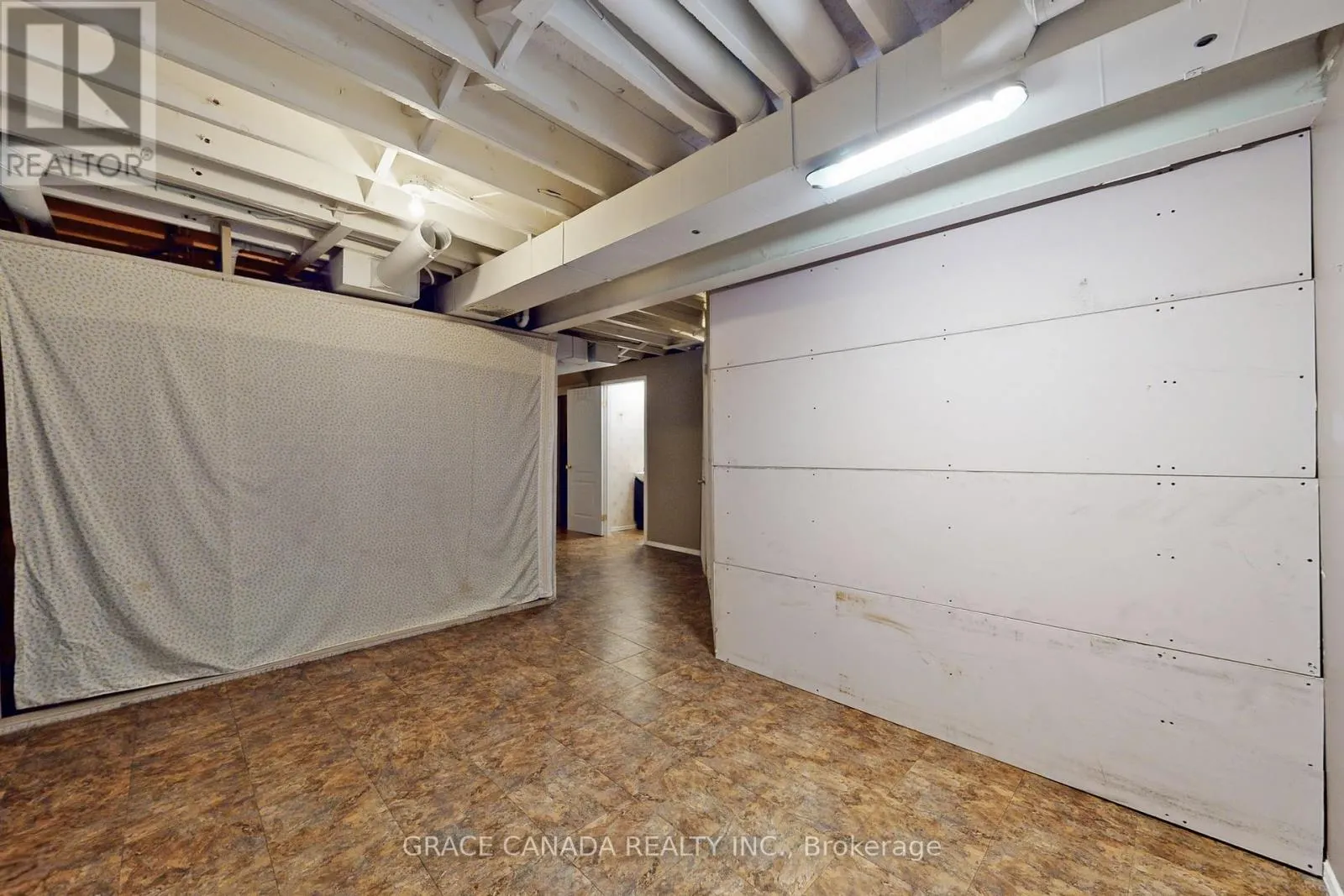 43 BANKFIELD CRESCENT