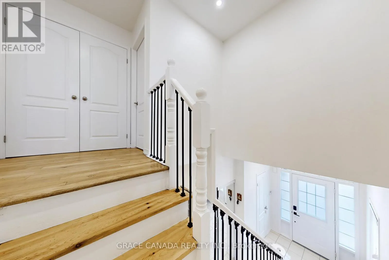 43 BANKFIELD CRESCENT