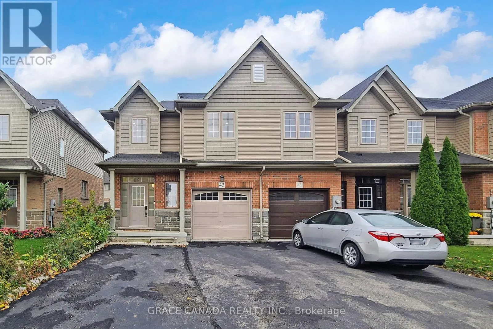 43 BANKFIELD CRESCENT