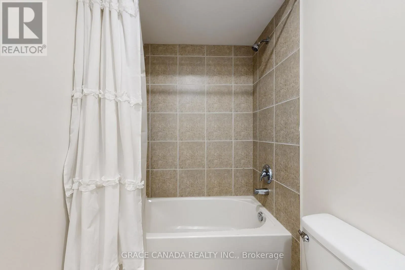 43 BANKFIELD CRESCENT