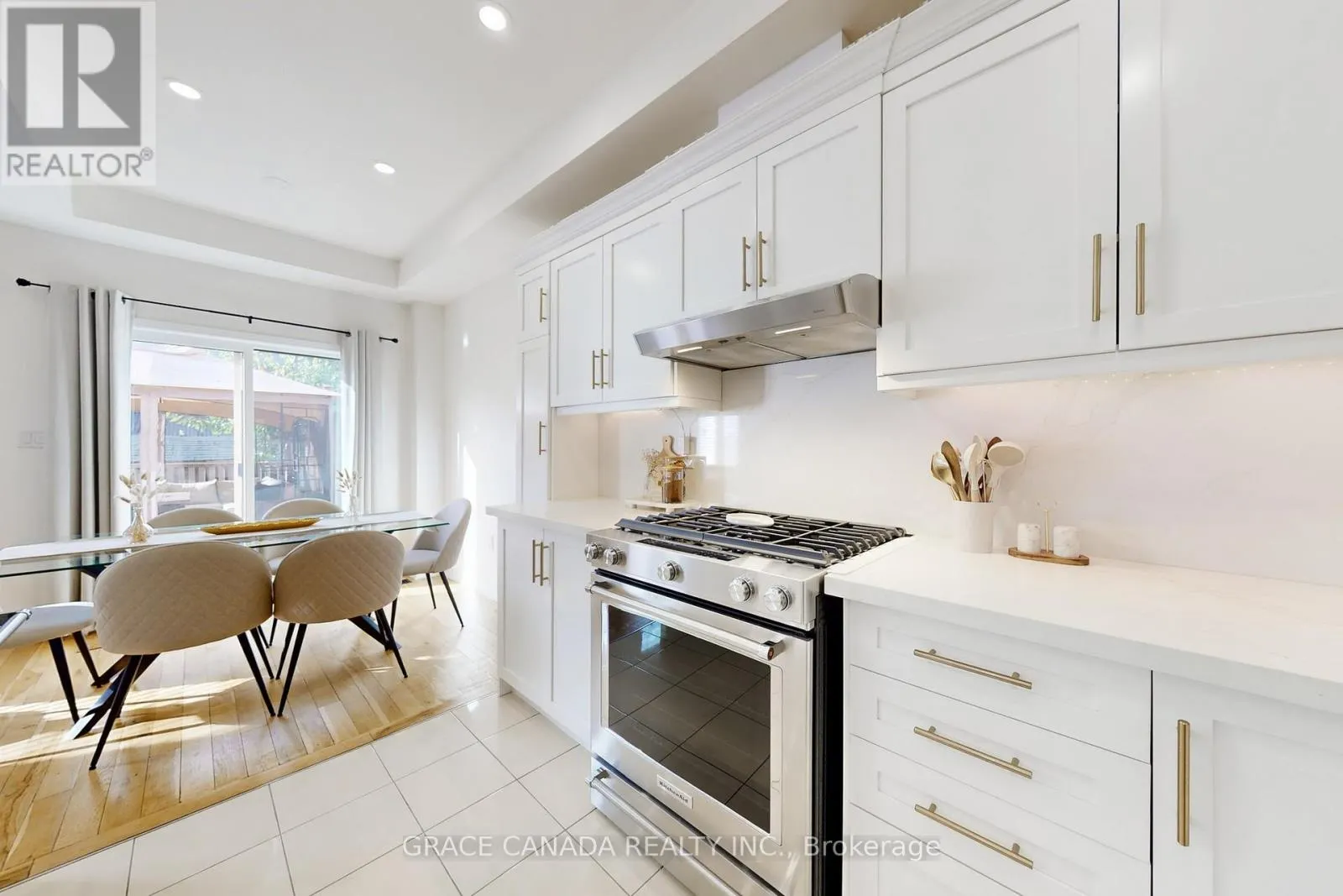 43 BANKFIELD CRESCENT