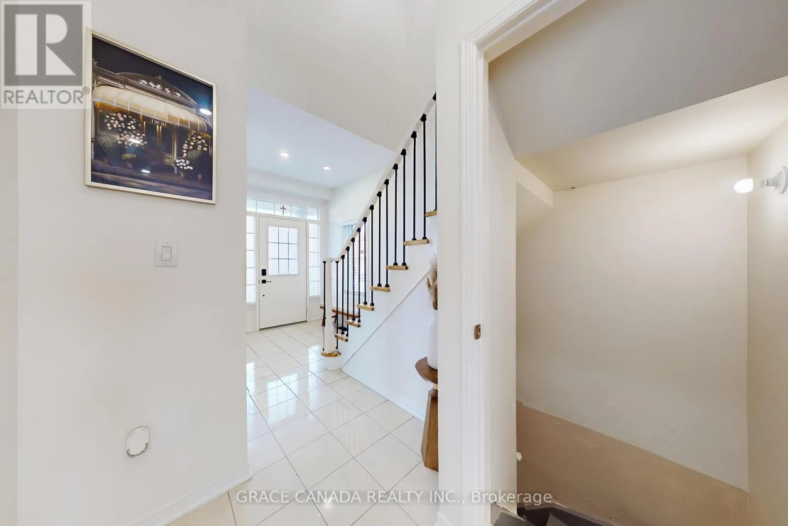 43 BANKFIELD CRESCENT