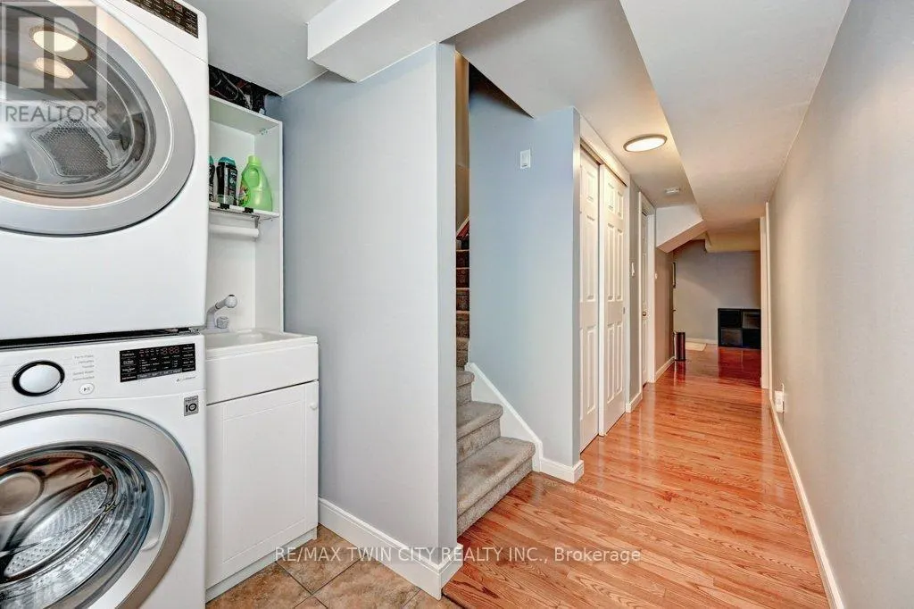 347 BUSHVIEW CRESCENT