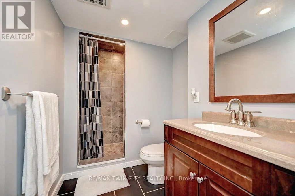 347 BUSHVIEW CRESCENT