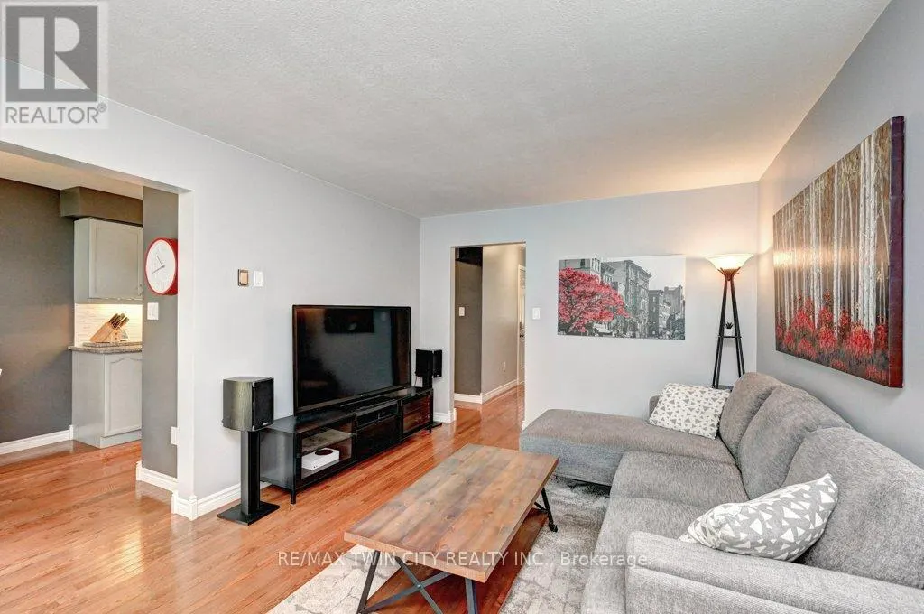 347 BUSHVIEW CRESCENT