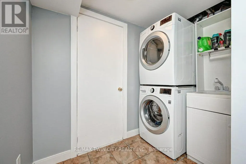 347 BUSHVIEW CRESCENT