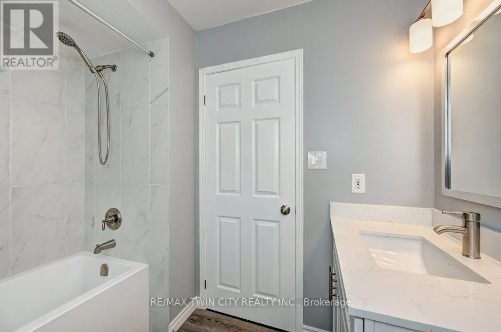 347 BUSHVIEW CRESCENT