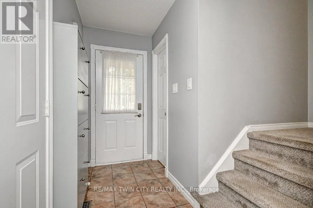 347 BUSHVIEW CRESCENT