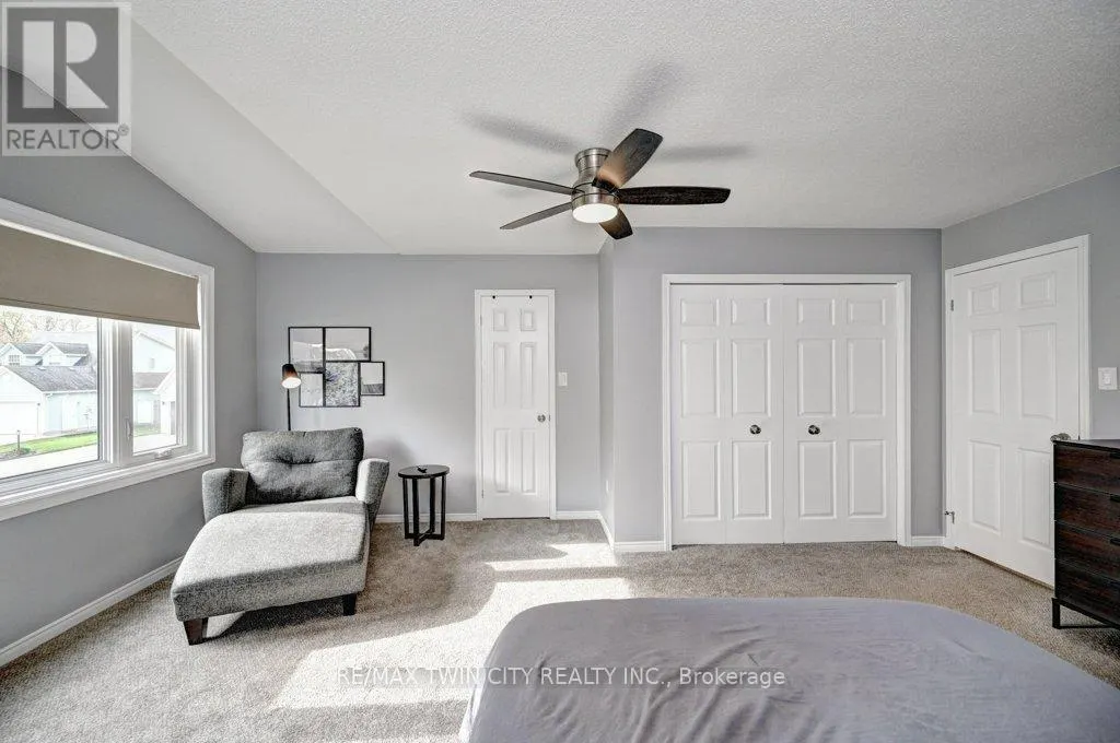 347 BUSHVIEW CRESCENT