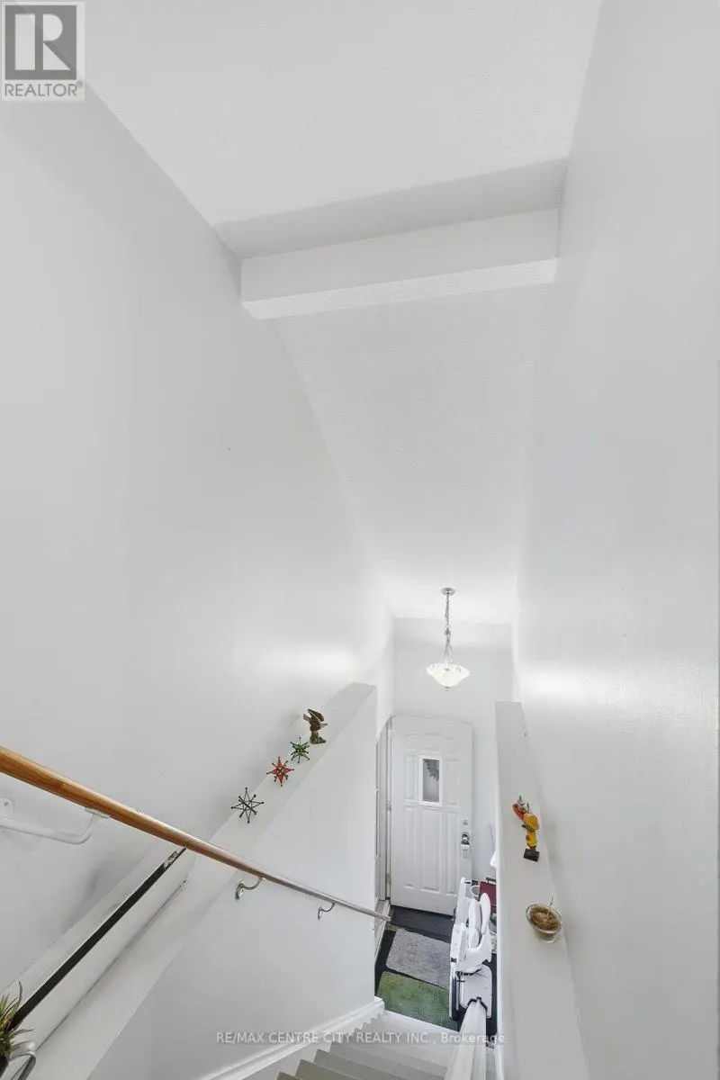 31 - 337 KINGSWOOD DRIVE, #31