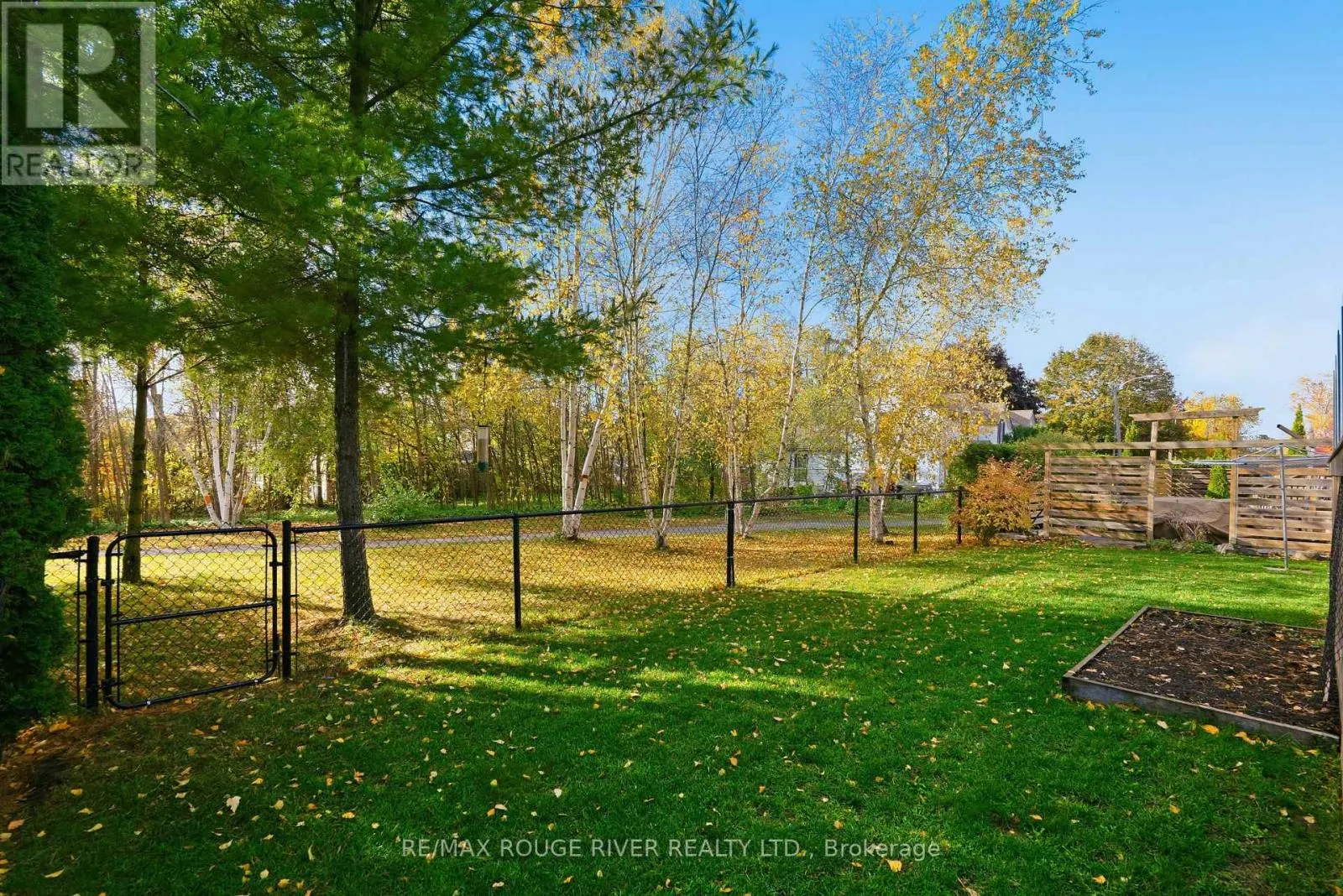 50 - 17 LOCKSIDE DRIVE, #50