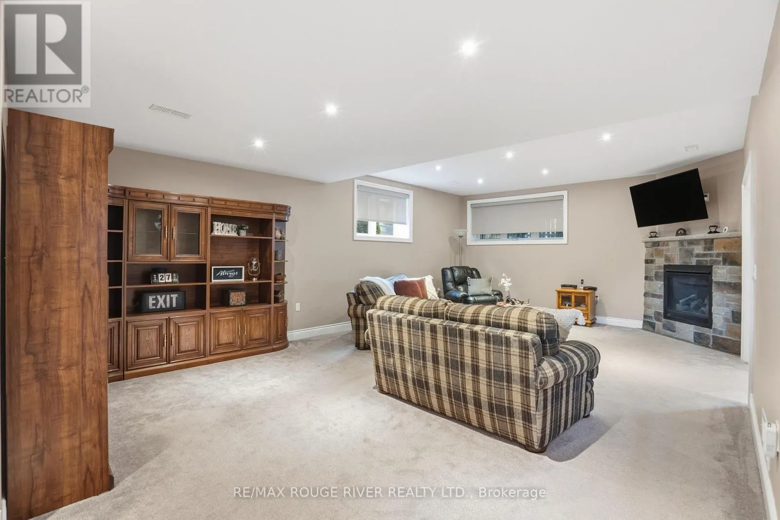 50 - 17 LOCKSIDE DRIVE, #50