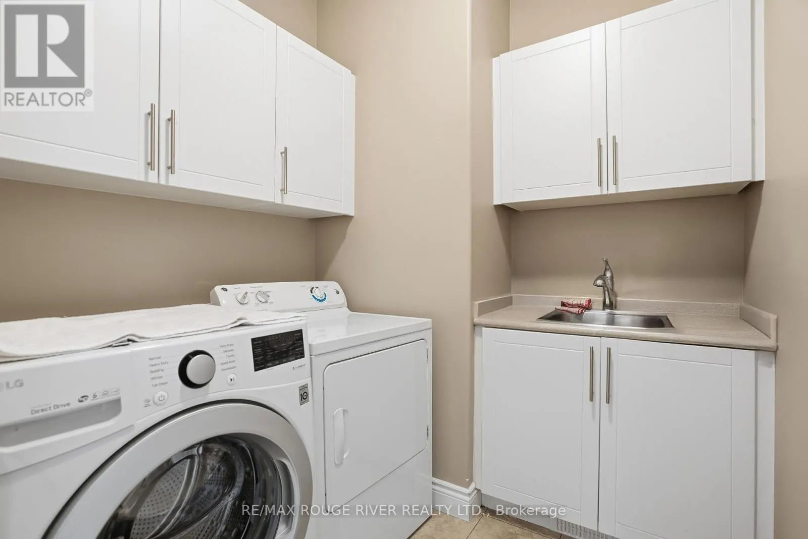 50 - 17 LOCKSIDE DRIVE, #50