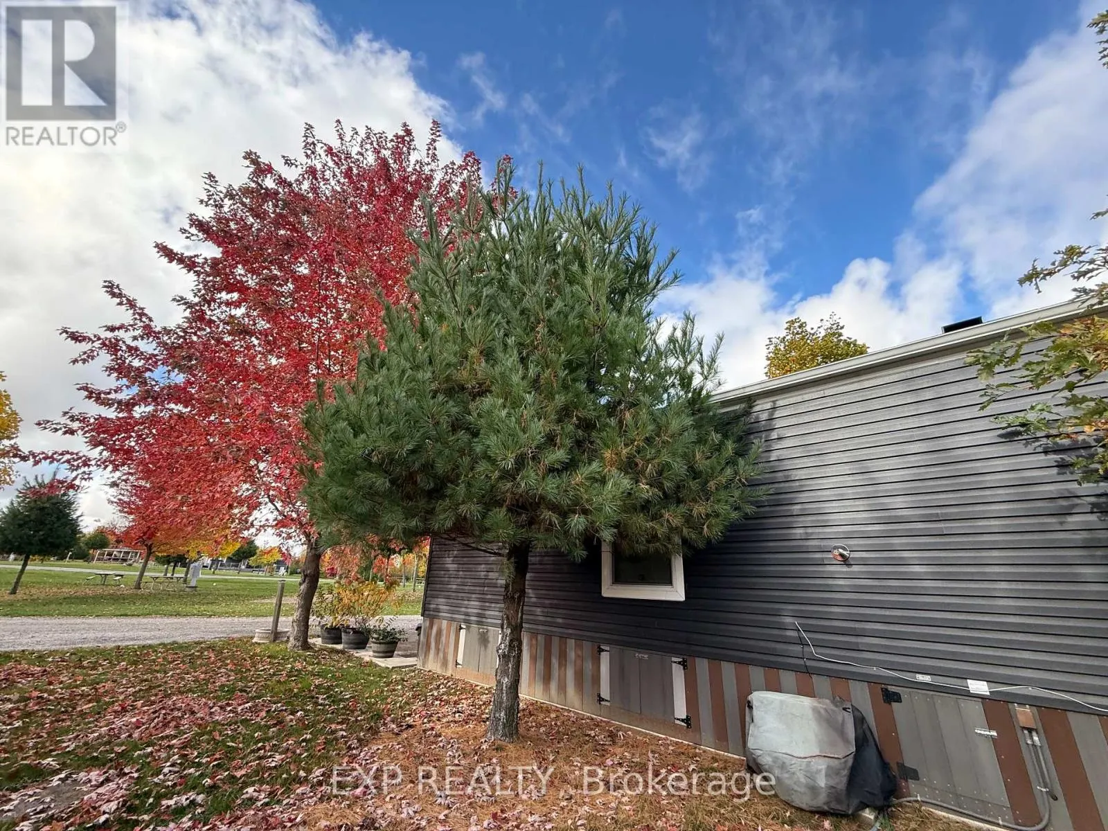 616 - 923590 RD 92 RR#3 ROAD, #616