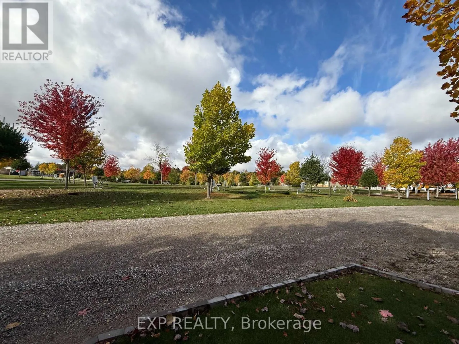 616 - 923590 RD 92 RR#3 ROAD, #616