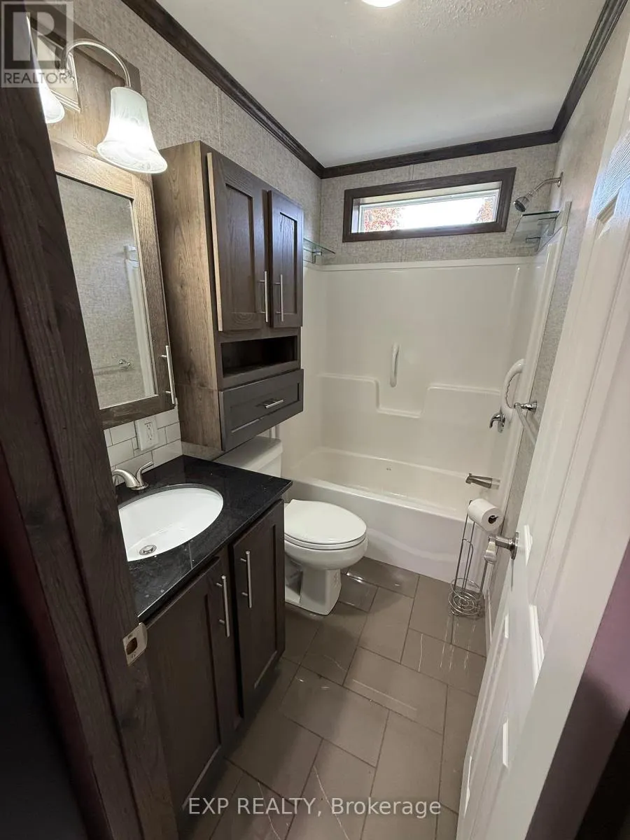 616 - 923590 RD 92 RR#3 ROAD, #616