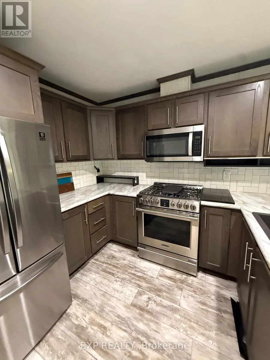 616 - 923590 RD 92 RR#3 ROAD, #616