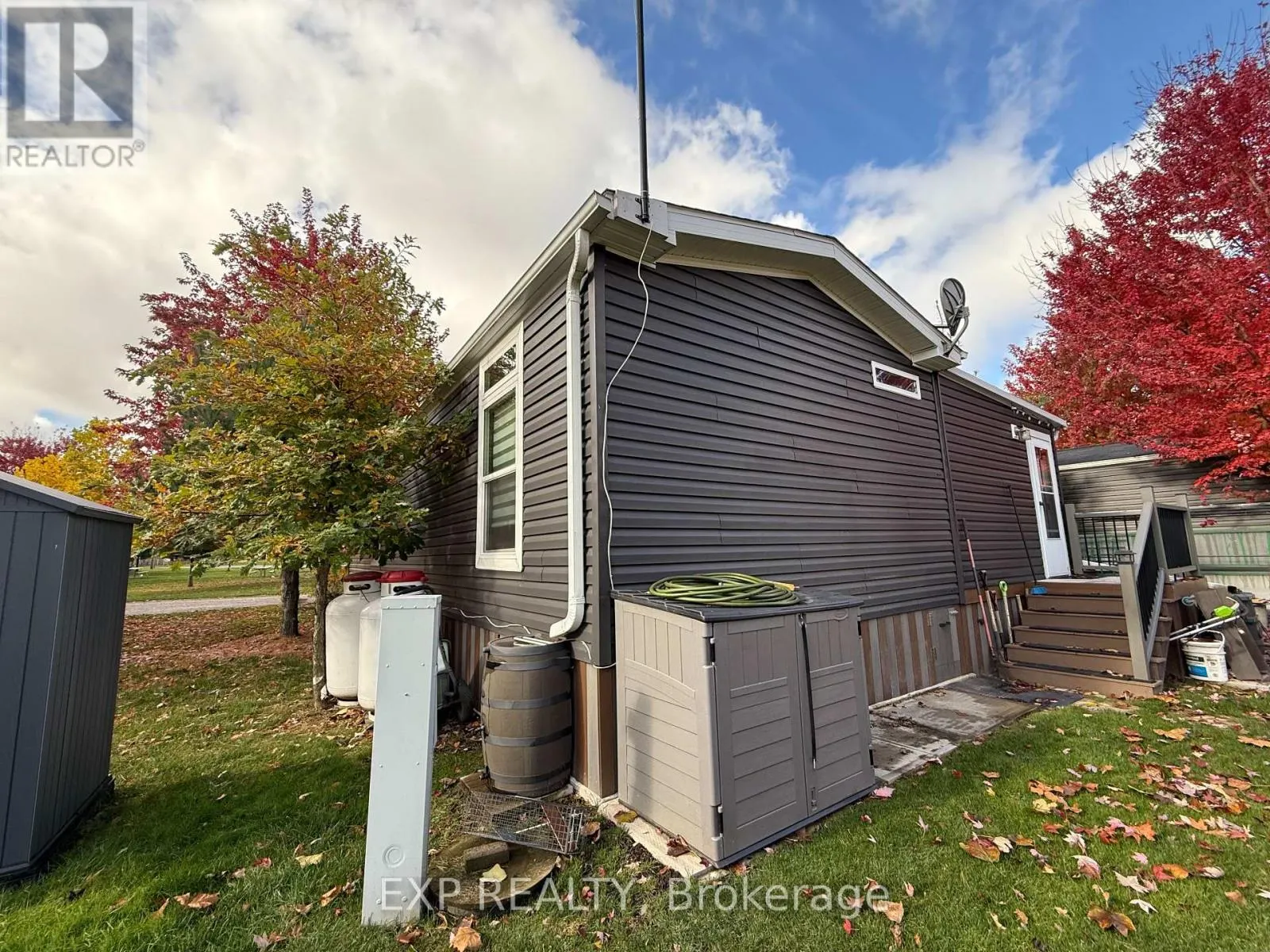 616 - 923590 RD 92 RR#3 ROAD, #616