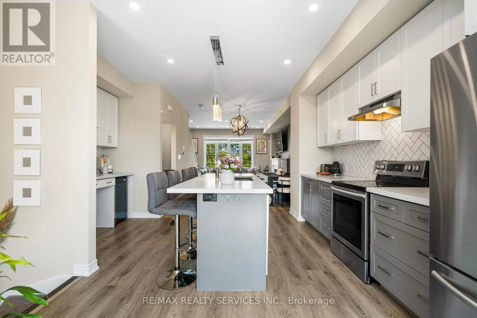 122 - 1890 RYMAL ROAD E