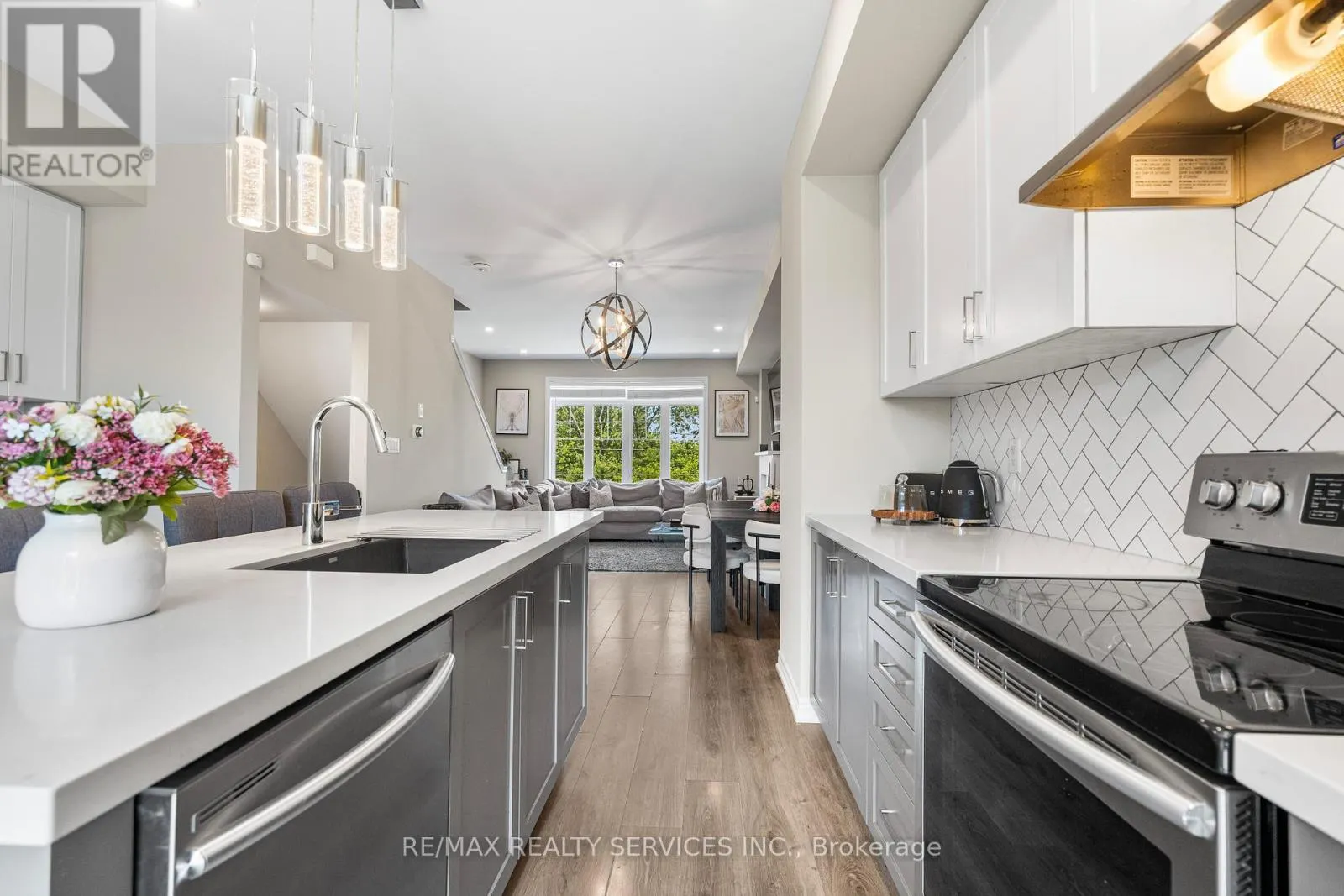 122 - 1890 RYMAL ROAD E