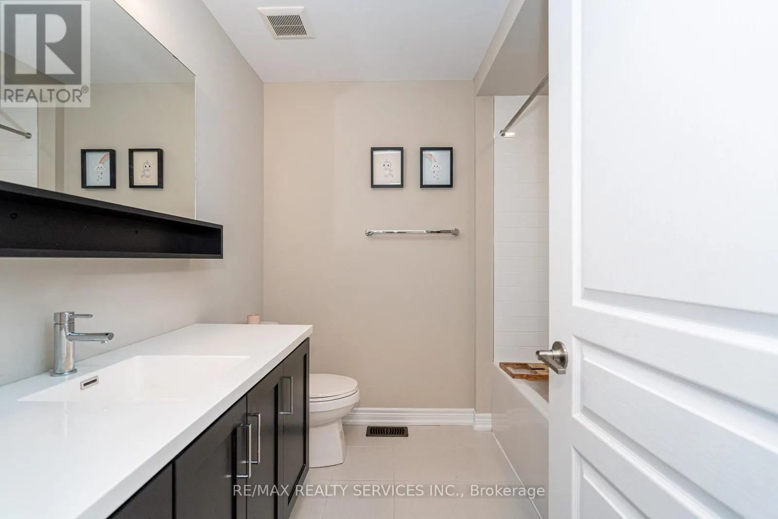 122 - 1890 RYMAL ROAD E