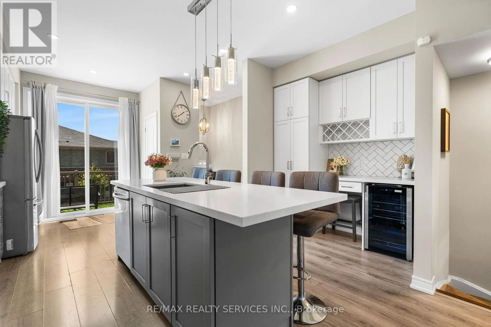 122 - 1890 RYMAL ROAD E