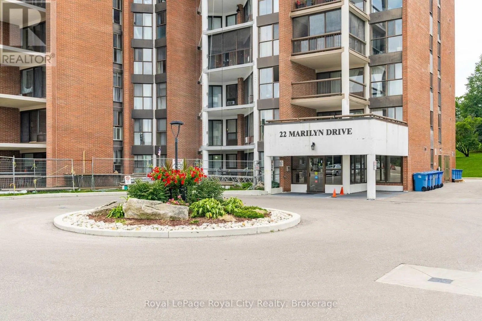 803 - 22 MARILYN DRIVE, #803