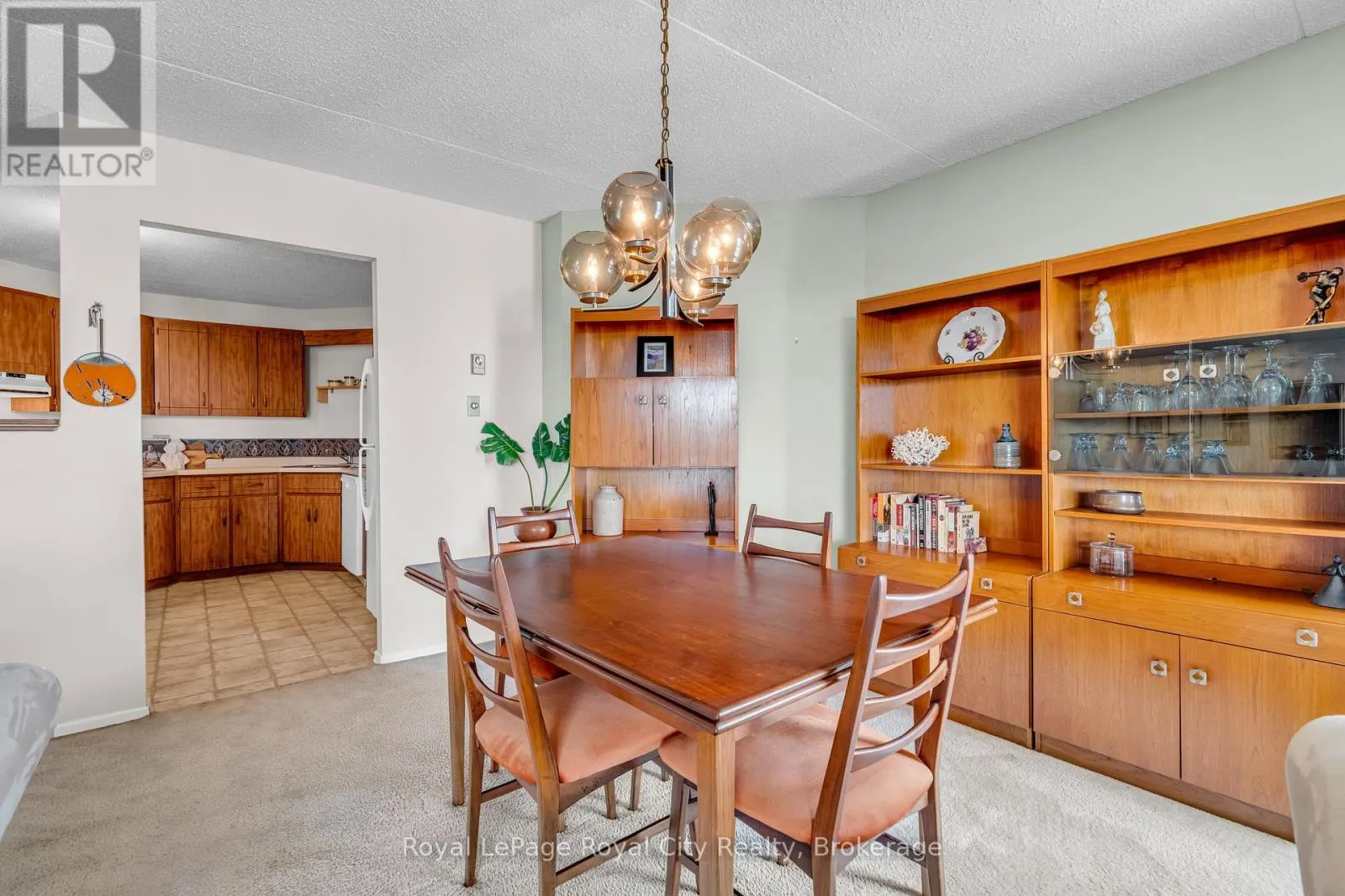 803 - 22 MARILYN DRIVE, #803