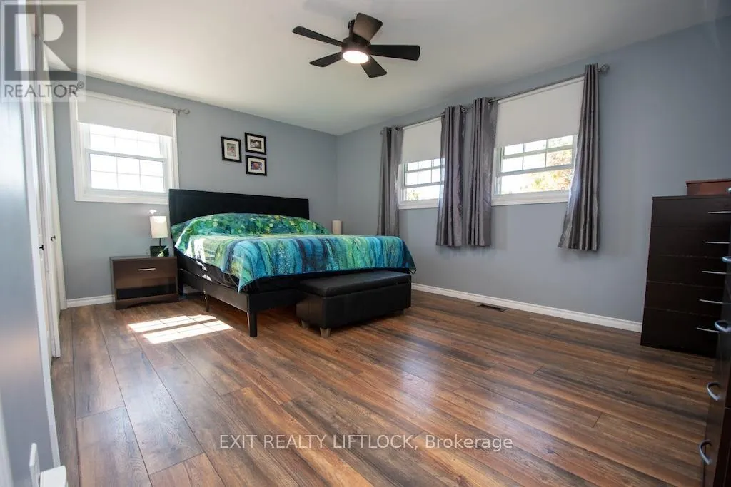 1456 FIRWOOD CRESCENT