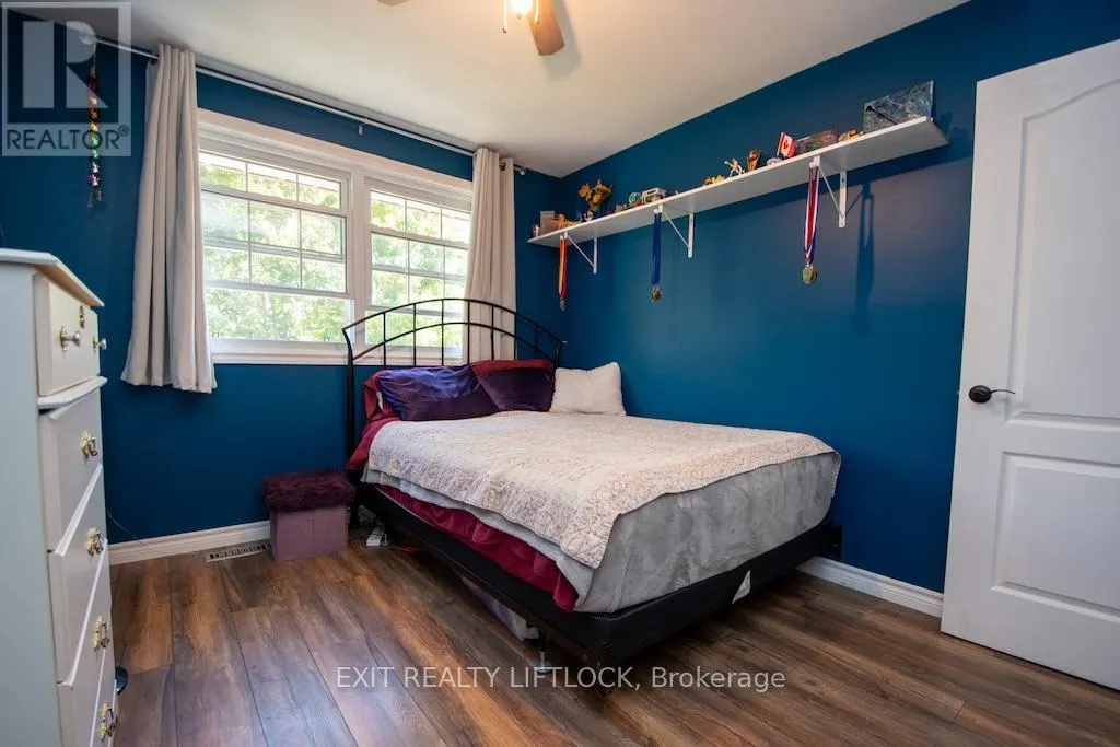 1456 FIRWOOD CRESCENT