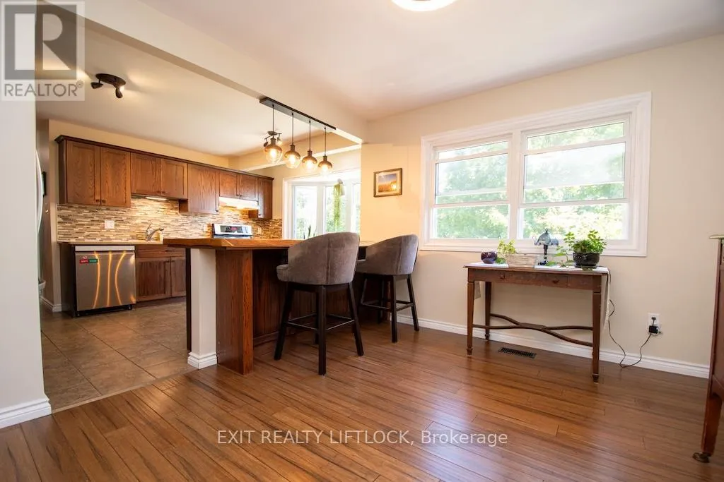 1456 FIRWOOD CRESCENT