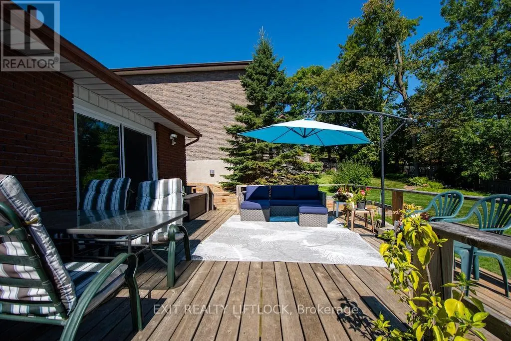 1456 FIRWOOD CRESCENT