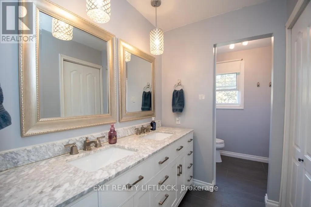 1456 FIRWOOD CRESCENT