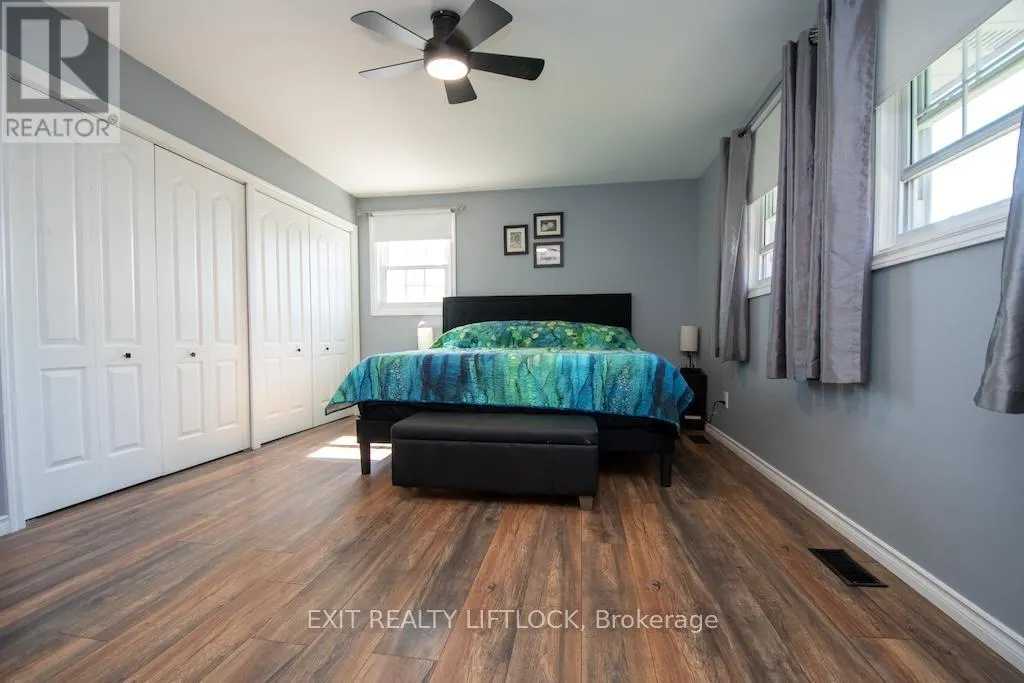 1456 FIRWOOD CRESCENT