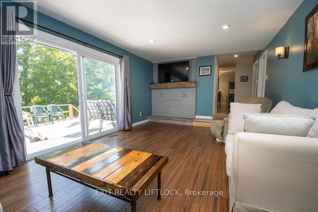 1456 FIRWOOD CRESCENT